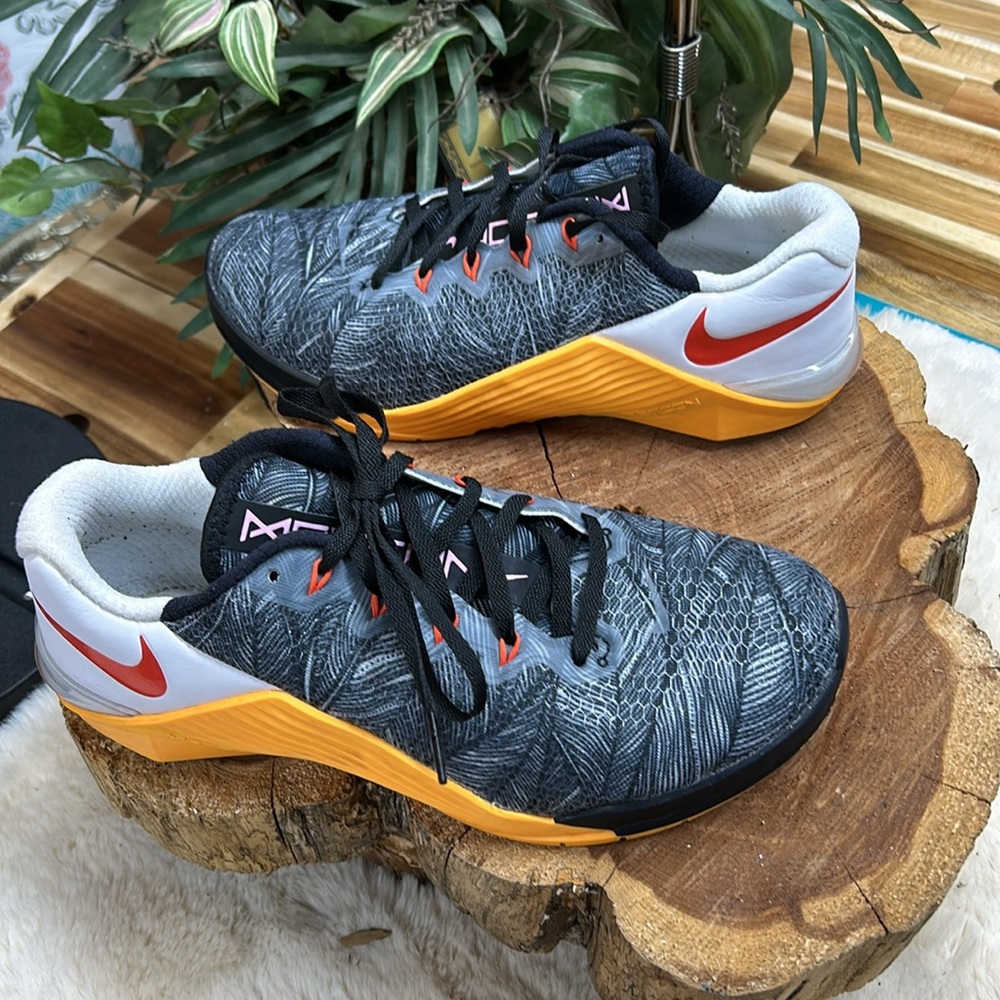 Nike Metcon 5 “Laser black Team Orange” (ao2982-081) Women’s Size‎ 8 - Picture 5 of 10
